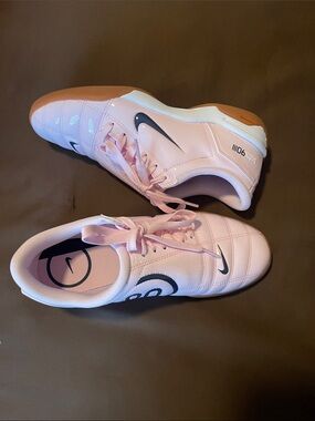 Nike Women's Light Pink and Black Indoor Sneakers